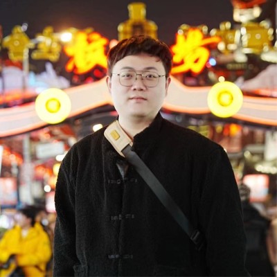 Portrait of Jason Ge